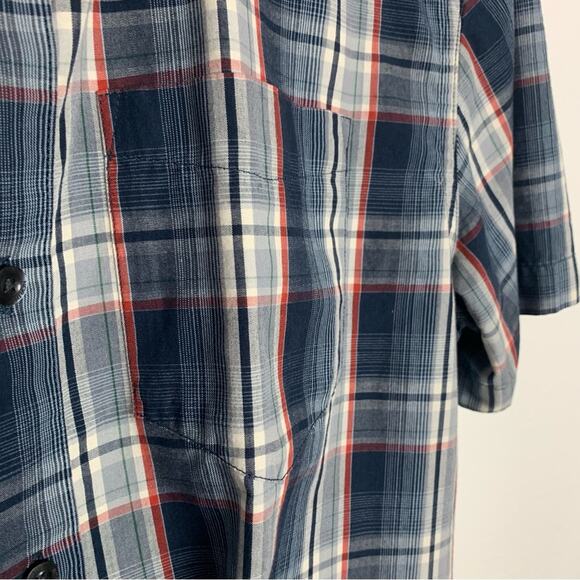 The North Face Plaid Short Sleeve Button Shirt - Picture 5 of 15